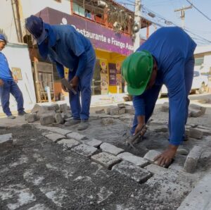 Leia mais sobre o artigo Mais de 120 famílias já foram beneficiadas com as obras de implantação da rede separativa de esgoto no bairro de Cem Braças
