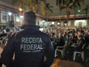 Leia mais sobre o artigo Facções lucraram R$ 453 bilhões na economia formal e impediram criação de 370 mil empregos