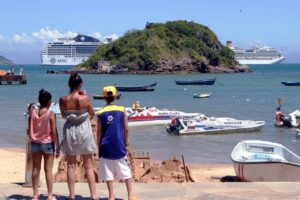 Leia mais sobre o artigo Búzios já ultrapassa 80 escalas e 15 navios diferentes para a próxima alta temporada