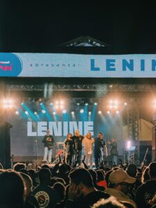 Leia mais sobre o artigo Lenine traz sua poesia cantada para o palco do LiterArraial