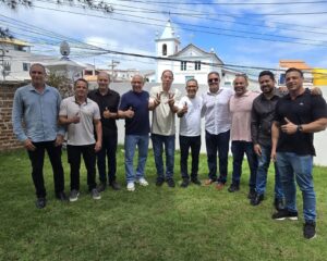 Leia mais sobre o artigo Lideranças políticas e representantes do turismo náutico se reúnem em Arraial do Cabo