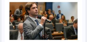 Leia mais sobre o artigo BEBEDOUROS PÚBLICOS PARA ANIMAIS SERÃO INSTALADOS NO ESTADO DO RIO