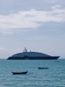 Leia mais sobre o artigo Búzios recebe primeiro navio de turismo da temporada 2025/2026