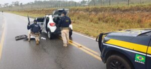 Leia mais sobre o artigo PRF e PF apreendem mais de dez quilos de cocaína no RJ