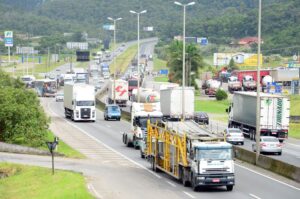 Leia mais sobre o artigo Câmara aprova acordo internacional que moderniza transporte de cargas no Brasil