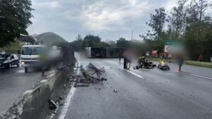 Leia mais sobre o artigo Ônibus com torcedores do Flamengo tomba a caminho da Argentina