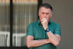 Leia mais sobre o artigo Pesquisa mostra impacto da prisão de Bolsonaro na disputa eleitoral