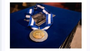 Leia mais sobre o artigo DEPUTADOS DA ALERJ PROTOCOLAM MEDALHA TIRADENTES POST MORTEM A POLICIAIS VITIMADOS NA OPERAÇÃO CONTENÇÃO