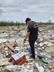 Leia mais sobre o artigo Prefeitura de Arraial do Cabo identifica despejo ilegal de resíduos na Rebeche