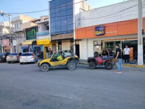 Leia mais sobre o artigo Fiscalização impede circulação irregular de quadriciclo em via urbana de Arraial do Cabo