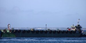 Leia mais sobre o artigo Prefeitura de Cabo Frio inicia deslocamento de balsas para a queima de fogos do Réveillon 2026