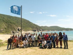 Leia mais sobre o artigo Búzios se torna o único município do RJ com quatro praias certificadas com a Bandeira Azul para temporada 25/26
