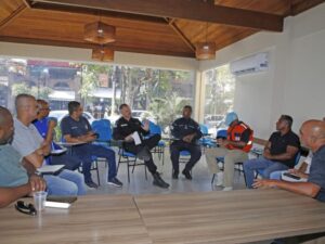 Leia mais sobre o artigo Forças de segurança alinham ações para garantir Réveillon e início de janeiro tranquilos em Búzios