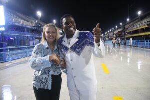 Leia mais sobre o artigo Neguinho da Beija-Flor estrela campanha da Secretaria de Estado de Saúde do RJ para conscientizar os foliões no Sambódromo