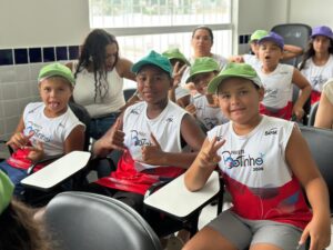 Leia mais sobre o artigo Crianças e adolescentes concluem o Projeto Botinho 2026 em Arraial do Cabo