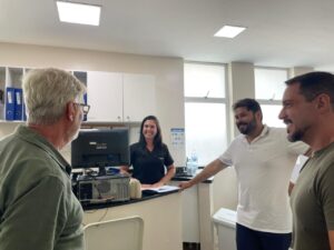 Leia mais sobre o artigo Secretaria de Saúde de Arraial do Cabo realiza reuniões estratégicas no Hospital Geral e avança em estudo para implantação de agência transfusional