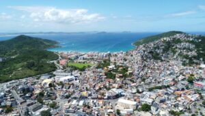 Leia mais sobre o artigo Vencimento da cota única do IPTU 2026 com 10% de desconto termina em 10 de fevereiro, em Arraial do Cabo