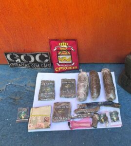 Leia mais sobre o artigo Denúncia anônima resulta na prisão de dois suspeitos por tráfico na Praia Grande