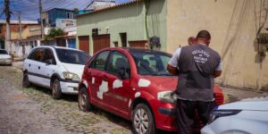 Leia mais sobre o artigo Prefeitura de Cabo Frio realiza operação para notificar veículos abandonados no Guarani
