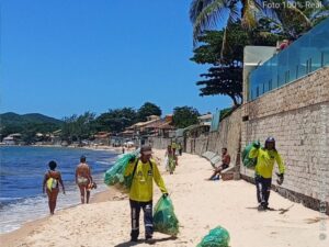 Leia mais sobre o artigo Prefeitura de Búzios retira mais de 130 toneladas de lixo das praias de Manguinhos, Marina e Canto em três dias