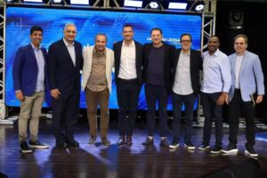 Leia mais sobre o artigo Após romper com Paes, Silas Malafaia pede orações para Douglas Ruas em inauguração da igreja de Cabo Frio