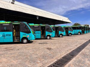 Leia mais sobre o artigo Ônibus do transporte municipal começa a circular na segunda (2) em Arraial do Cabo