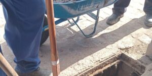 Leia mais sobre o artigo Prefeitura realiza limpeza de ralos no bairro Manoel Corrêa