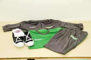 Leia mais sobre o artigo Prefeitura de Iguaba Grande realiza a entrega dos kits de uniformes escolares no mês de março