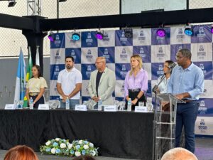 Leia mais sobre o artigo Prefeitura de Arraial do Cabo empossa mais de 200 aprovados em concurso público para a Educação