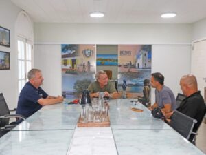 Leia mais sobre o artigo Prefeito Alexandre Martins recebe secretário de Turismo de Carlos Paz para fortalecer cooperação turística entre cidades irmãs