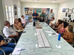 Leia mais sobre o artigo Prefeito de Búzios se reúne com equipe da Prolagos para tratar de obras de saneamento e drenagem