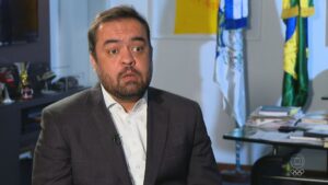 Leia mais sobre o artigo Nunes Marques pede vista e adia julgamento de cassação de mandato e inelegibilidade de Cláudio Castro no TSE