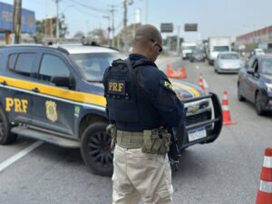 Leia mais sobre o artigo PRF registra cinco mortes durante o feriado nas rodovias federais do RJ