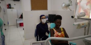 Leia mais sobre o artigo Prefeitura de Cabo Frio inaugura 22°consultório odontológico, na ESF do Araçá, em Tamoios