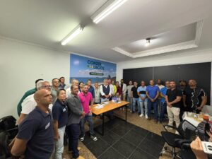 Leia mais sobre o artigo Prefeitura de Arraial do Cabo participa de reuniões no Conderlagos sobre fortalecimento da economia local e do turismo regional