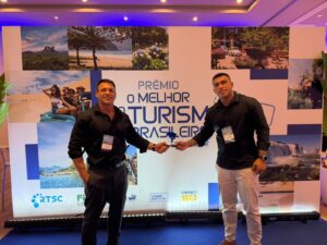 Leia mais sobre o artigo Prainhas do Pontal do Atalaia conquistam 2º lugar em premiação nacional de turismo