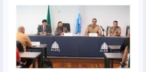 Leia mais sobre o artigo ALERJ VAI INTERMEDIAR JUNTO AO GOVERNO EFETIVAÇÃO DE BOMBEIROS TEMPORÁRIOS