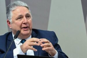 Leia mais sobre o artigo Garotinho, o multiprocessado. Ex-Governador tem 1 processo novo a cada 5 dias em 2026