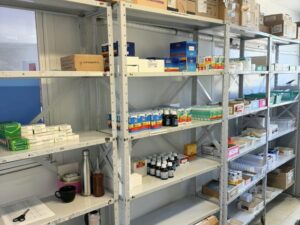 Leia mais sobre o artigo Búzios reforça rede de saúde com chegada de novo lote de medicamentos essenciais