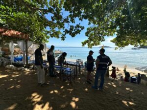Leia mais sobre o artigo Operação de fiscalização reforça ordenamento nas praias de João Fernandes, Geribá e Ferradurinha