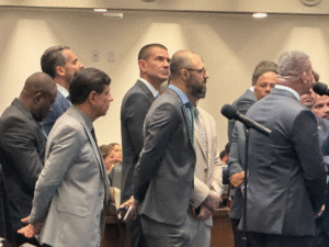 Leia mais sobre o artigo Candidato único, Douglas Ruas é eleito presidente da Alerj