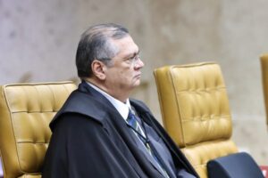 Leia mais sobre o artigo Flávio Dino pede vista e julgamento sobre redistribuição dos royalties de petróleo e gás é paralisado no STF