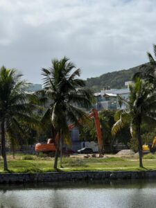 Leia mais sobre o artigo Parque Público da Prainha, em Arraial do Cabo, terá área cercada para continuidade das obras
