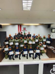 Leia mais sobre o artigo Cerimônia marca entrega de certificados do curso de operações especiais e 7° treinamento operacional GOPAM em Arraial do Cabo 