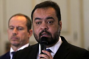 Leia mais sobre o artigo Cláudio Castro é alvo de operação da PF no Rio de Janeiro