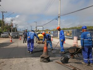 Leia mais sobre o artigo Prefeitura de Búzios retira quebra-molas na reta da Marina para melhorar o trânsito na região