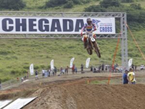 Leia mais sobre o artigo Búzios sediou 4ª etapa do Campeonato Estadual de Motocross e Supercross 2026 na Fazenda Cunha Bueno, em José Gonçalves