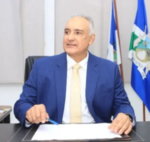 Leia mais sobre o artigo Contrato milionário de quase R$ 38 milhões entra na mira do TCE e gestão do prefeito Carlos Augusto enfrenta pressão sobre licitação em Rio das Ostras