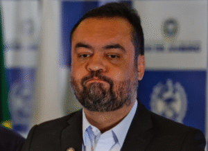 Leia mais sobre o artigo TCE e MPRJ analisam denúncia sobre uso pessoal de jatinhos por Cláudio Castro; documento aponta contratos que somam quase R$ 30 milhões