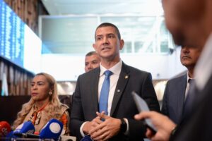 Leia mais sobre o artigo ‘Toda medida que visa conter gastos é louvável’, diz presidente da Alerj sobre exonerações de Ricardo Couto